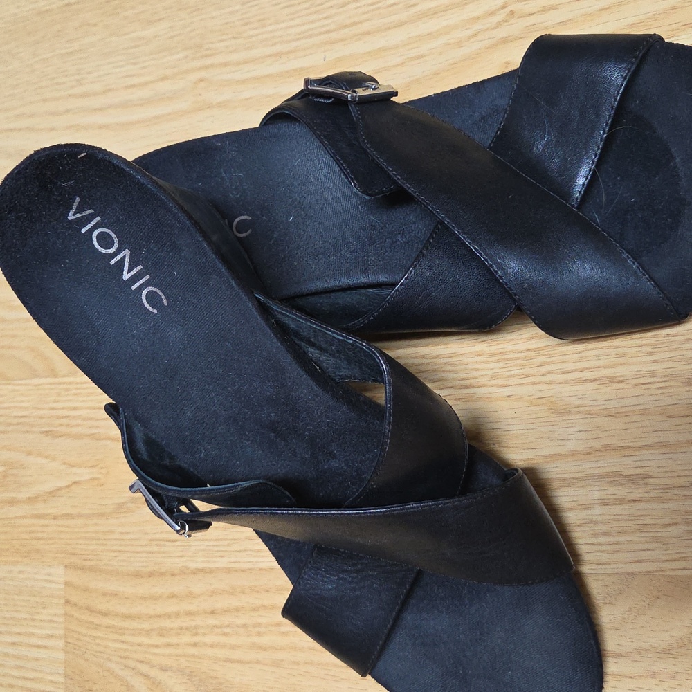 Vionic Women's Black Leather Mules Slides Size 11